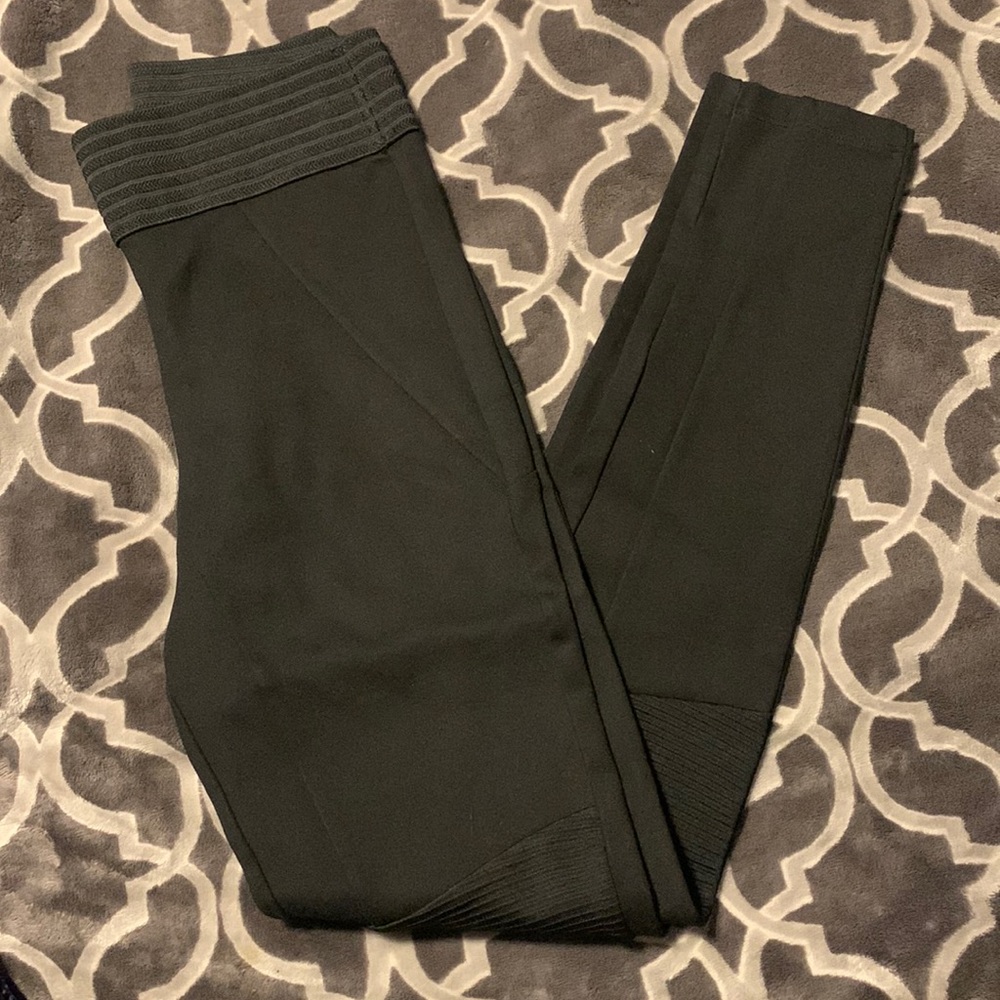 Black Zara leggings